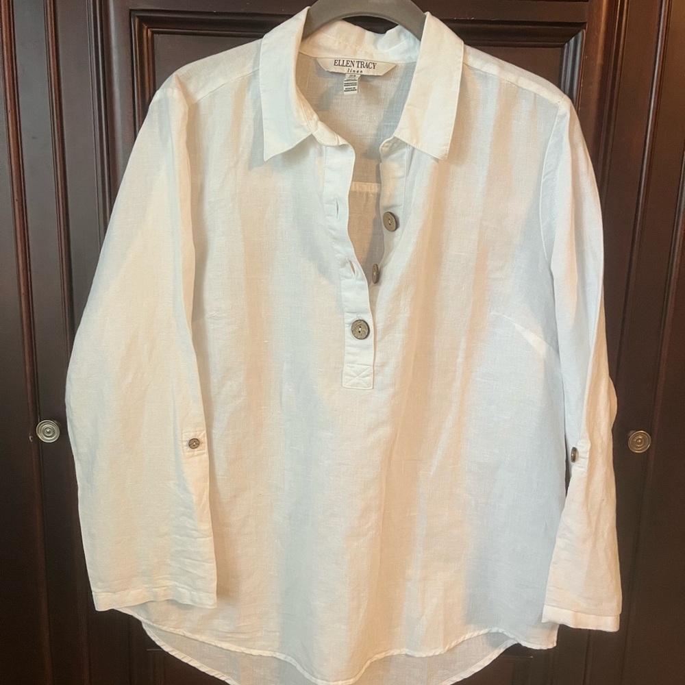 Ellen Tracy linen quarter sleeve and Button-Up Shirt size Medium